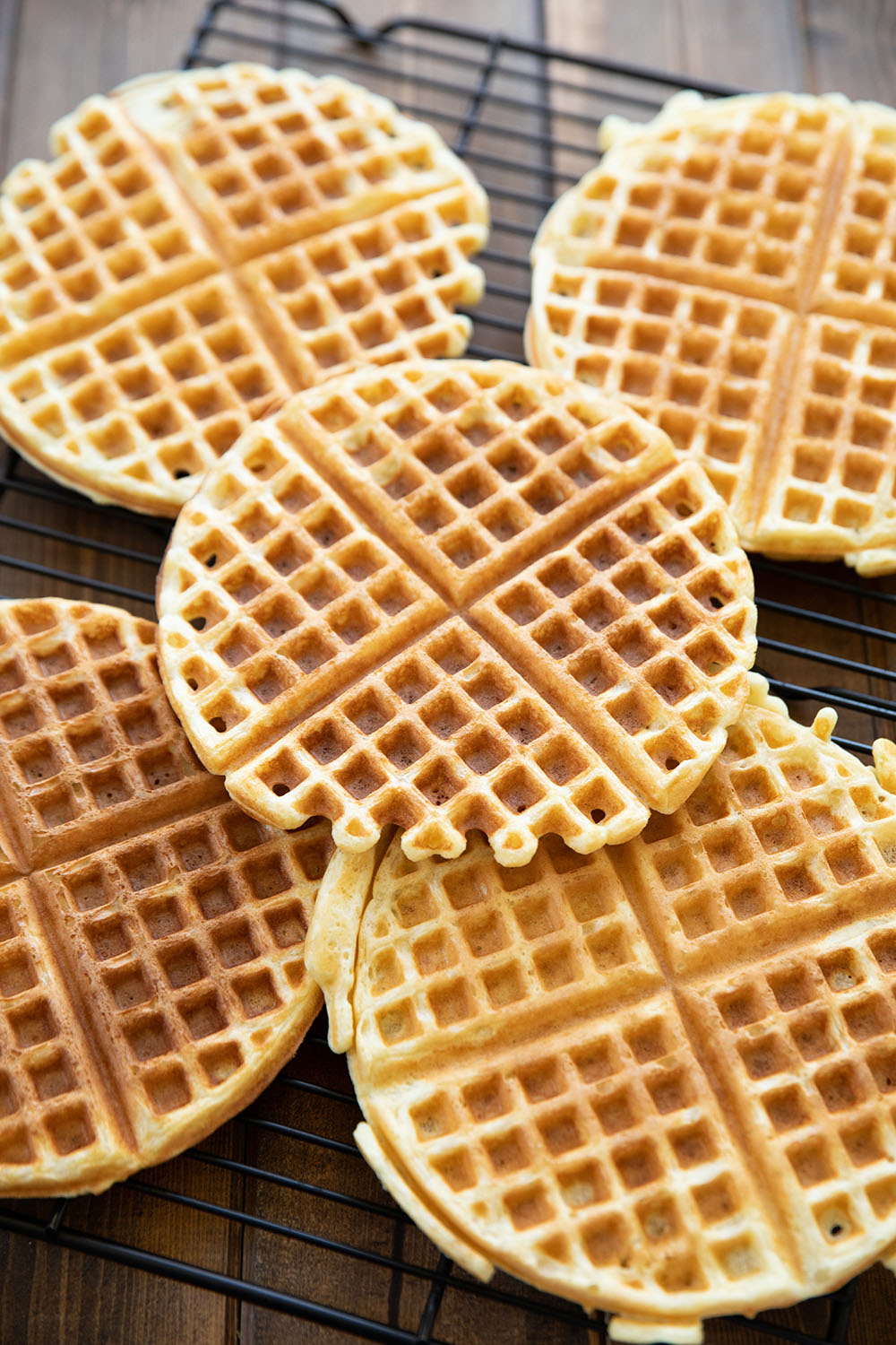 Easy Buttermilk Waffles - Mirlandra's Kitchen