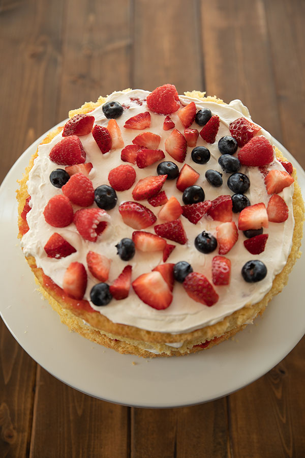 Easy Berry Chantilly Cake Mirlandra's Kitchen